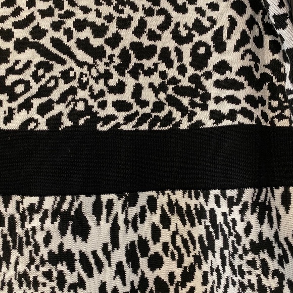 Nina Leonard Black & White Print Sweater Dress - Picture 5 of 8